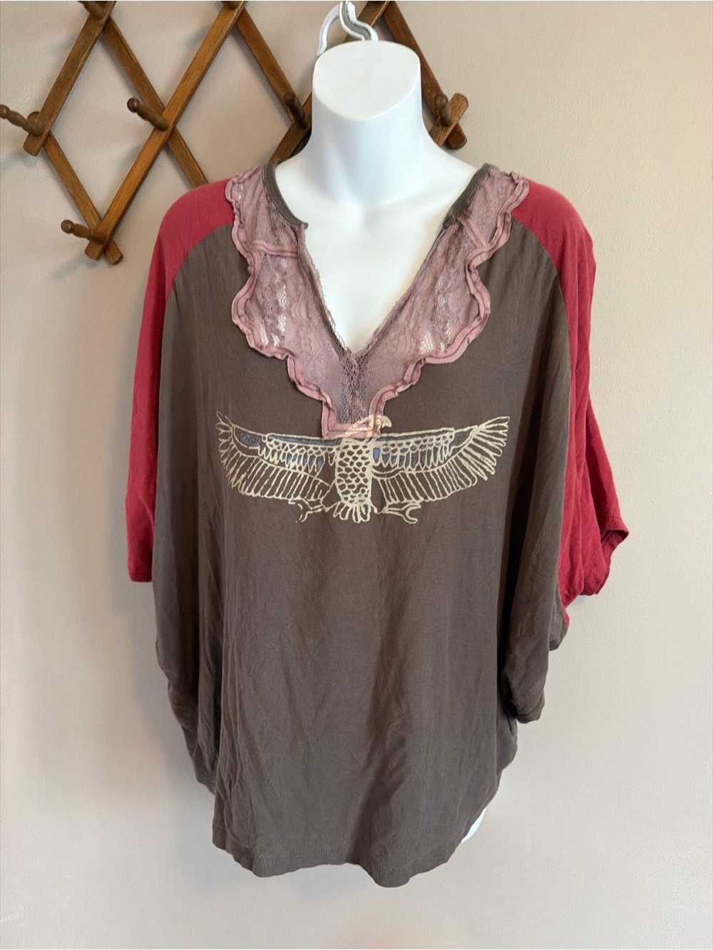 We The Free People Eagle Graphic Lace Trim Dolman Sleeve Top Brown Pink Red XS